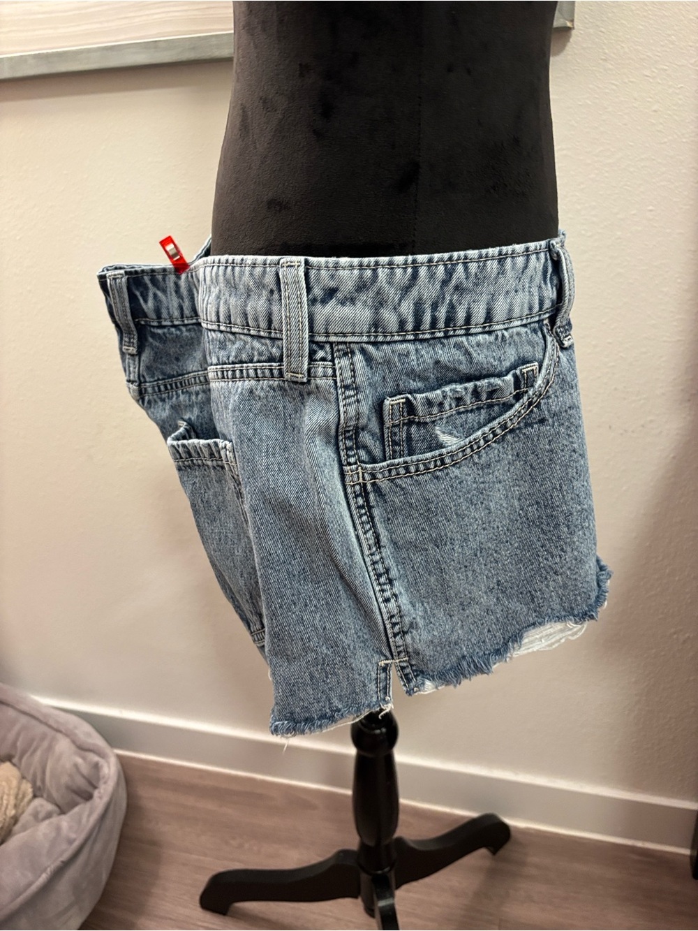 Hollister Light Wash Distressed Denim Cutoff Shorts - Picture 5 of 8